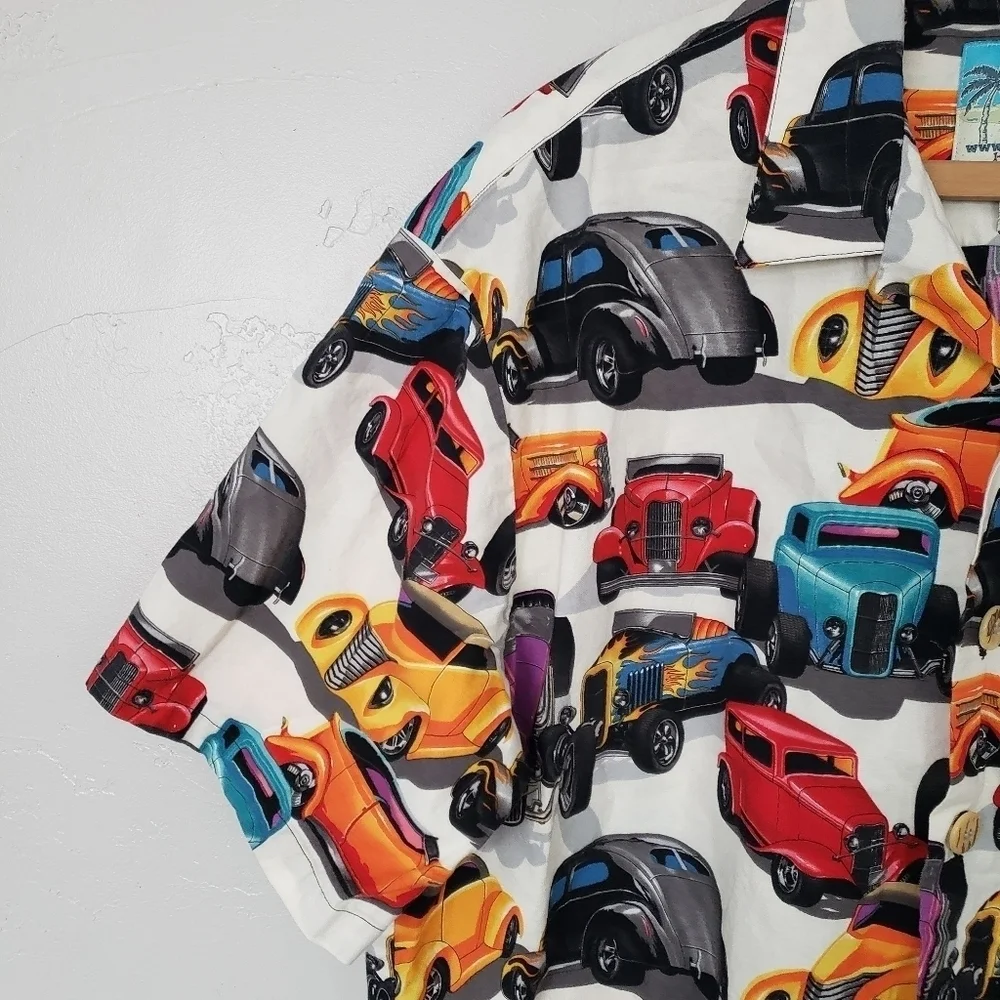 Paradise on a Hanger Men's Large Short Sleeve Button Up Shirt Colorful Hot Rod